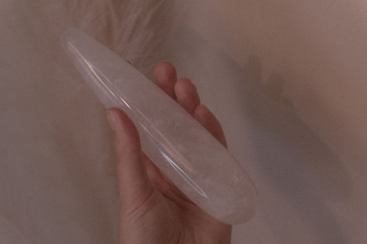 Clear Quartz Crystal Wand (Traditional)